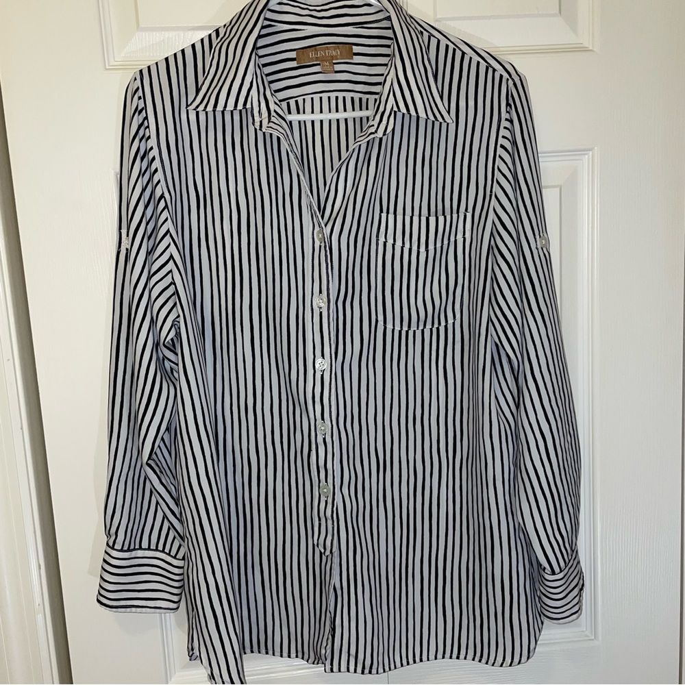 Ellen Tracy Black and White Striped Long Sleeve Collared Blouse